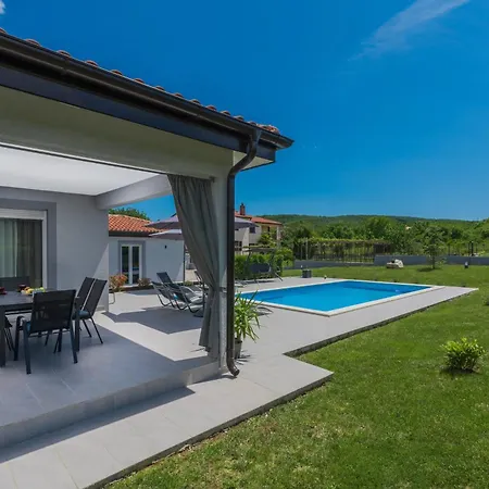 Lovre Villa