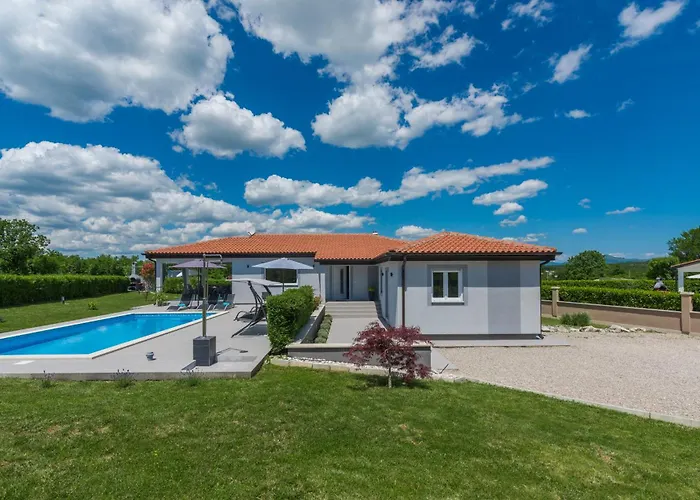 Willa Lovre Labin (Istria)